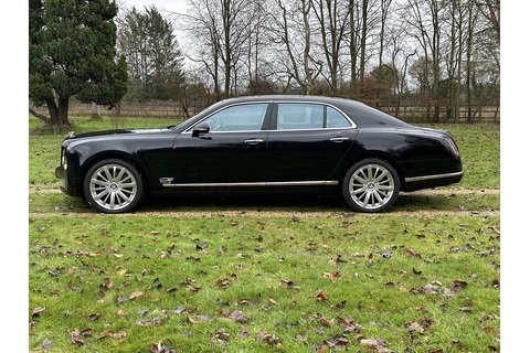 6.75 V8 Saloon 4dr Petrol Auto Euro 5 (505 bhp)