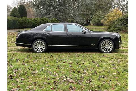 6.75 V8 Saloon 4dr Petrol Auto Euro 5 (505 bhp)