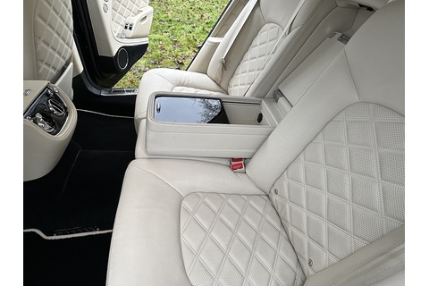 6.75 V8 Saloon 4dr Petrol Auto Euro 5 (505 bhp)