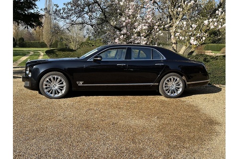 6.75 V8 Saloon 4dr Petrol Auto Euro 5 (505 bhp)
