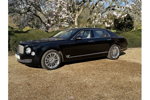 6.75 V8 Saloon 4dr Petrol Auto Euro 5 (505 bhp)