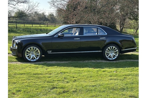 6.75 V8 Saloon 4dr Petrol Auto Euro 5 (505 bhp)