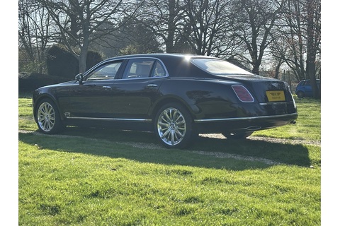 6.75 V8 Saloon 4dr Petrol Auto Euro 5 (505 bhp)