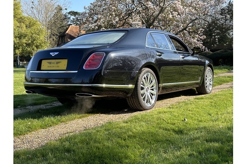6.75 V8 Saloon 4dr Petrol Auto Euro 5 (505 bhp)