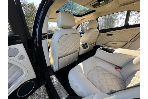 6.75 V8 Saloon 4dr Petrol Auto Euro 5 (505 bhp)