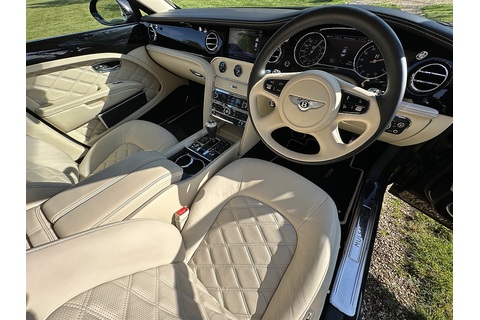 6.75 V8 Saloon 4dr Petrol Auto Euro 5 (505 bhp)