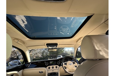 6.75 V8 Saloon 4dr Petrol Auto Euro 5 (505 bhp)