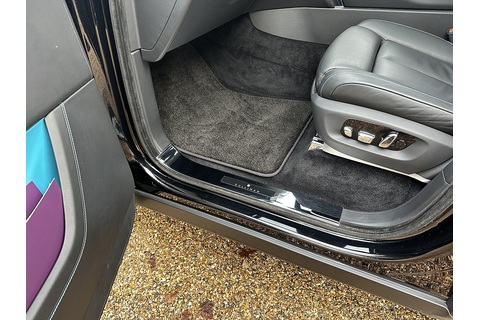 6.75 V12 SUV 5dr Petrol Auto 4WD Euro 6 (563 bhp)