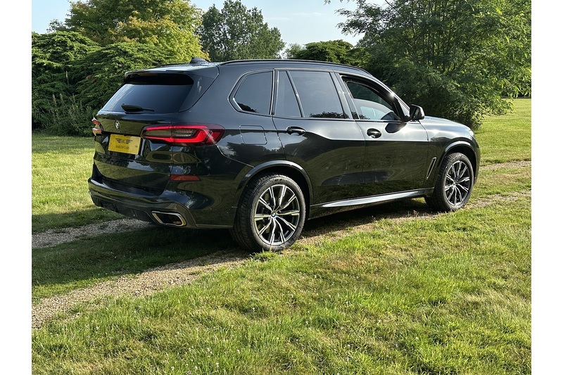 BMW X5 M50i V8 - U336