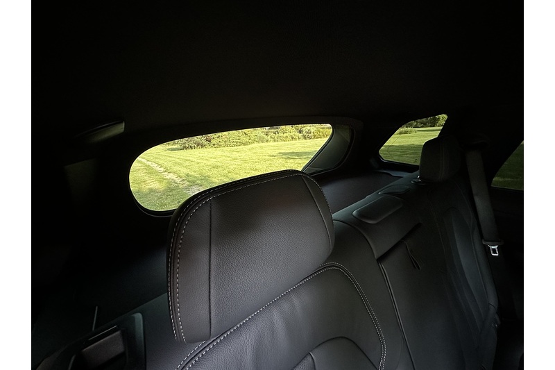 BMW X5 M50i V8 - U336