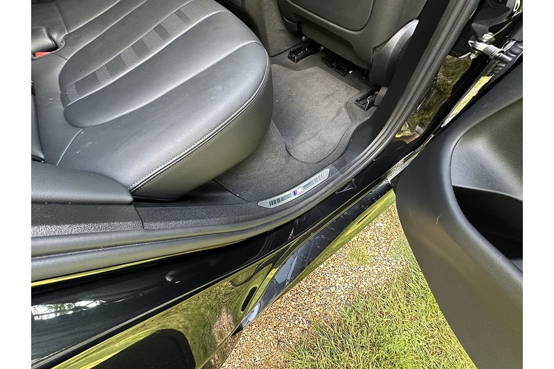 BMW X5 M50i V8 - U336