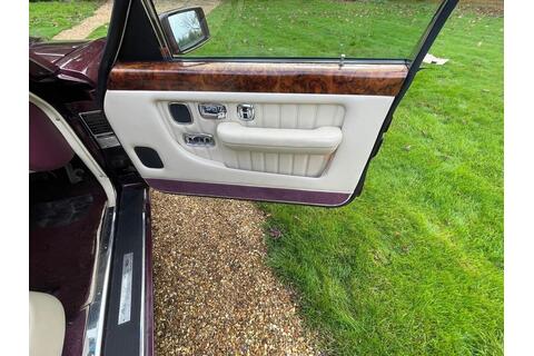 6.8 Saloon 4dr Petrol Automatic (458 g/km400bhp)