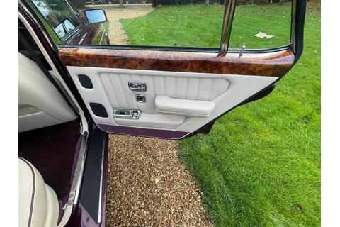 6.8 Saloon 4dr Petrol Automatic (458 g/km400bhp)