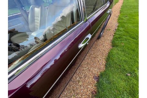 6.8 Saloon 4dr Petrol Automatic (458 g/km400bhp)