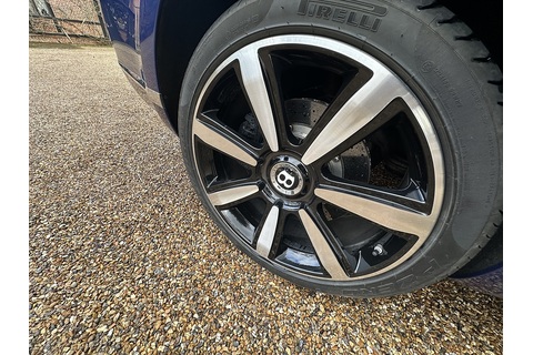 6.0 FlexFuel GT Coupe 2dr Bi Fuel Auto 6Spd 4WD Euro 5 (575 ps)