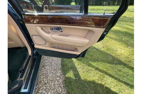 5.4 Saloon 4dr Petrol Automatic (405 g/km, 322 bhp)