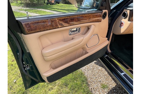 5.4 Saloon 4dr Petrol Automatic (405 g/km, 322 bhp)