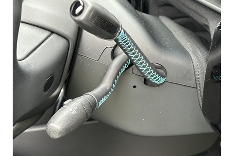 6.75 V12 SUV 5dr Petrol Auto 4WD Euro 6 (563 bhp)