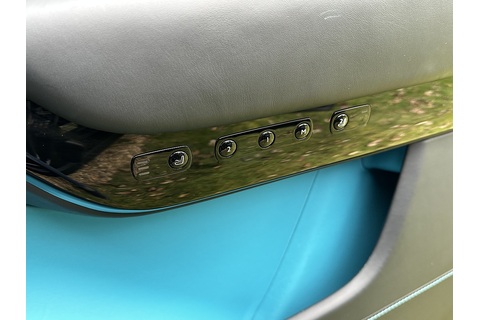 6.75 V12 SUV 5dr Petrol Auto 4WD Euro 6 (563 bhp)