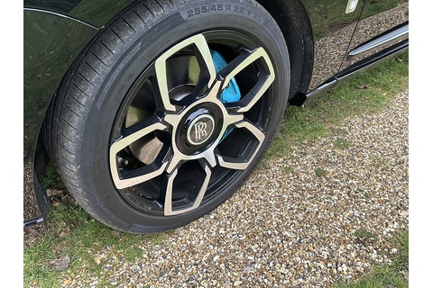 6.75 V12 SUV 5dr Petrol Auto 4WD Euro 6 (563 bhp)