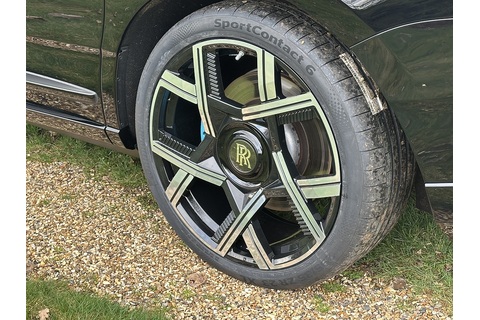 6.75 V12 SUV 5dr Petrol Auto 4WD Euro 6 (563 bhp)