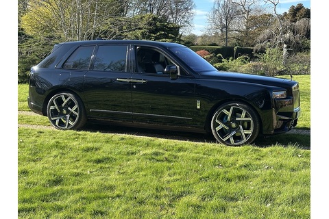 6.75 V12 SUV 5dr Petrol Auto 4WD Euro 6 (563 bhp)