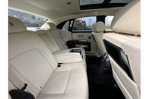 6.6 V12 Saloon 4dr Petrol Auto Euro 5 (563 bhp)
