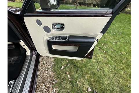 6.6 V12 Saloon 4dr Petrol Auto Euro 5 (563 bhp)