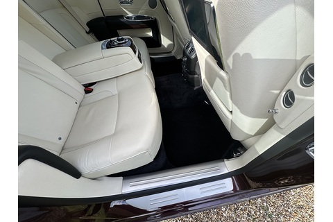 6.6 V12 Saloon 4dr Petrol Auto Euro 5 (563 bhp)