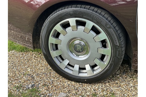 6.6 V12 Saloon 4dr Petrol Auto Euro 5 (563 bhp)