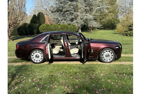 6.6 V12 Saloon 4dr Petrol Auto Euro 5 (563 bhp)