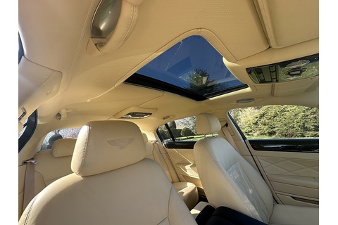  Saloon 6.0 Petrol