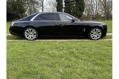 6.75 V12 Saloon 4dr Petrol Auto 4WD Euro 6 (EWB, 4 Seat) (571 ps)