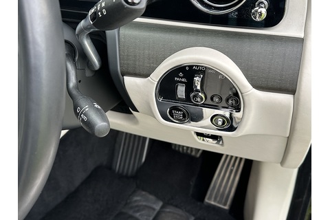 6.75 V12 Saloon 4dr Petrol Auto 4WD Euro 6 (EWB, 4 Seat) (571 ps)