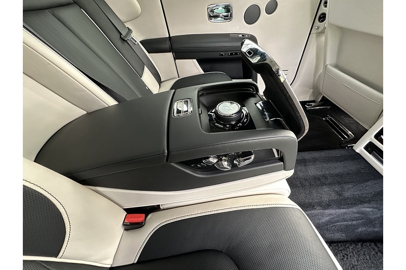 Rolls-Royce Ghost EWB V12 - U355