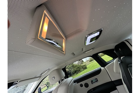 6.75 V12 Saloon 4dr Petrol Auto 4WD Euro 6 (EWB, 4 Seat) (571 ps)