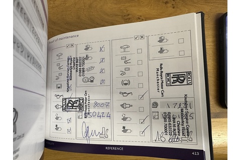 6.75 V12 Saloon 4dr Petrol Auto 4WD Euro 6 (EWB, 4 Seat) (571 ps)