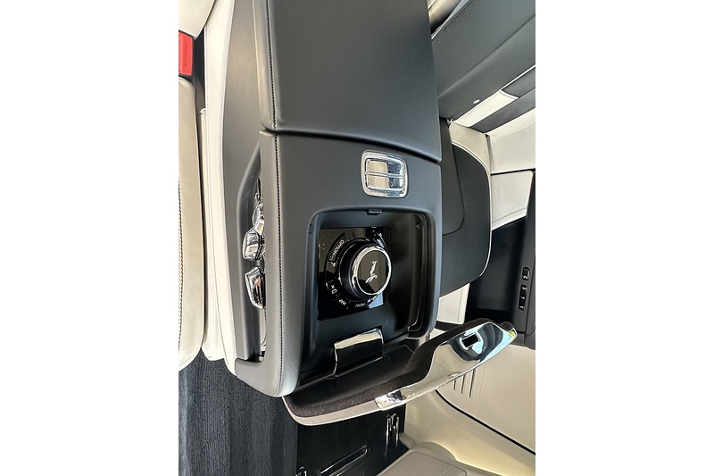 Rolls-Royce Ghost EWB V12 - U355