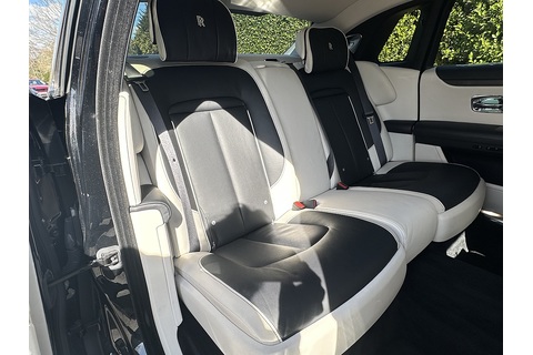 6.75 V12 Saloon 4dr Petrol Auto 4WD Euro 6 (EWB, 4 Seat) (571 ps)