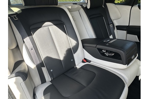 6.75 V12 Saloon 4dr Petrol Auto 4WD Euro 6 (EWB, 4 Seat) (571 ps)