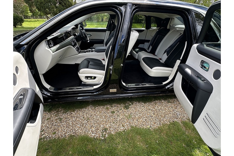 Rolls-Royce Ghost EWB V12 - U355