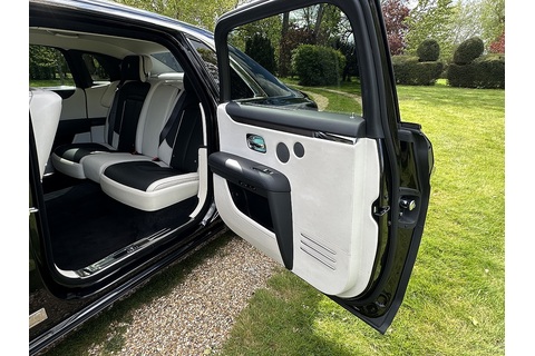 6.75 V12 Saloon 4dr Petrol Auto 4WD Euro 6 (EW 5 Seat) (571 ps)