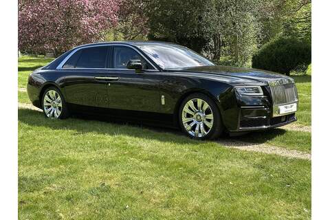 6.75 V12 Saloon 4dr Petrol Auto 4WD Euro 6 (EW 5 Seat) (571 ps)