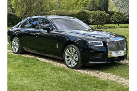 6.75 V12 Saloon 4dr Petrol Auto 4WD Euro 6 (EW 5 Seat) (571 ps)