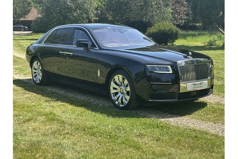 6.75 V12 Saloon 4dr Petrol Auto 4WD Euro 6 (EW 5 Seat) (571 ps)