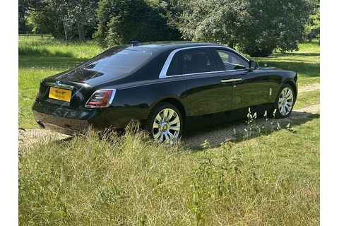 6.75 V12 Saloon 4dr Petrol Auto 4WD Euro 6 (EW 5 Seat) (571 ps)