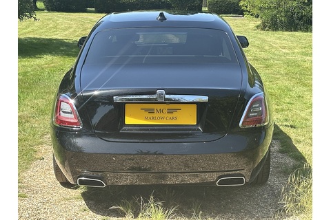 6.75 V12 Saloon 4dr Petrol Auto 4WD Euro 6 (EW 5 Seat) (571 ps)