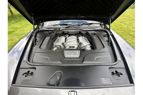 6.75 V8 Speed Saloon 4dr Petrol Auto Euro 6 (530 bhp)