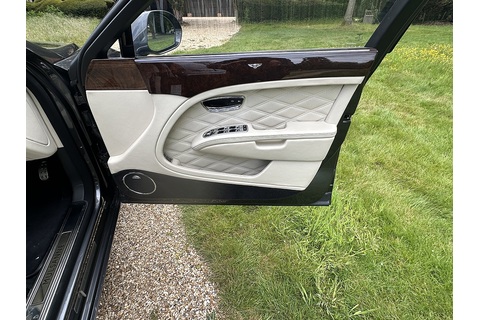 6.75 V8 Speed Saloon 4dr Petrol Auto Euro 6 (530 bhp)
