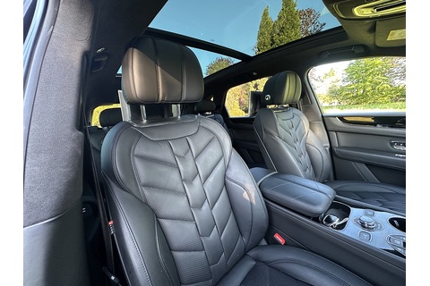 4.0 V8 SUV 5dr Petrol Auto 4WD Euro 6 (s/s) (550 ps)